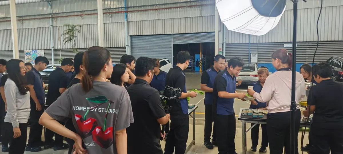 เซ็ตไฟถ่ายทำกิจกรรมภายในองค์กรที่โรงงานธนบุรีประกอบรถยนต์